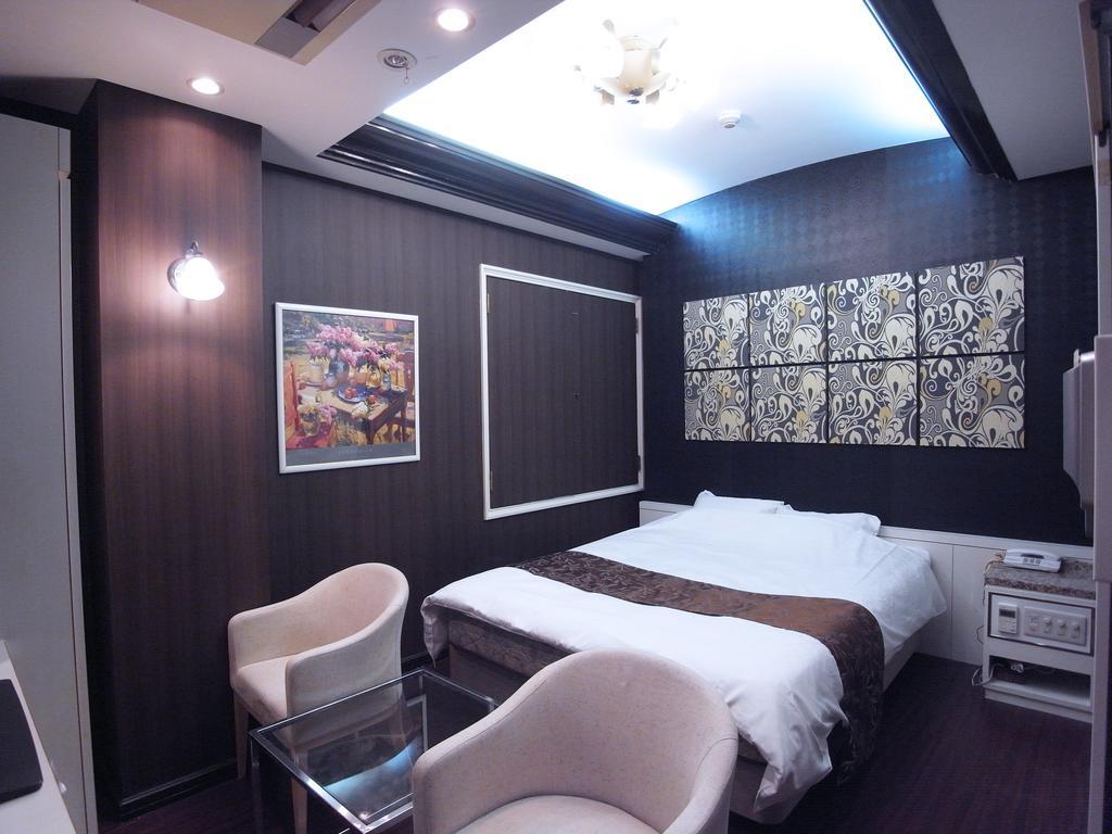ホテル カルネヴァール 男塾ホテルグループ (Adults Only) 姬路 外观 照片